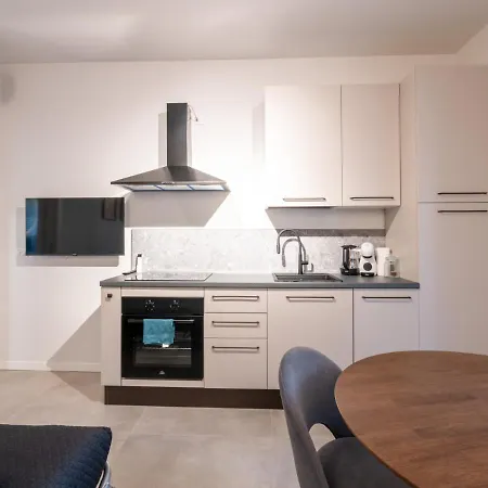 Paradise Modern & Cozy - Bgy 5 Min Private Parking דירה *