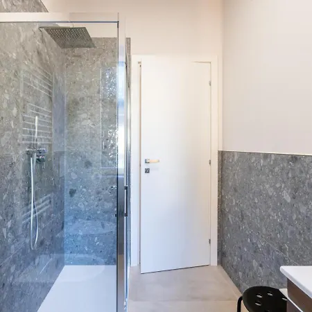 Paradise Modern & Cozy - Bgy 5 Min Private Parking * ברגמו